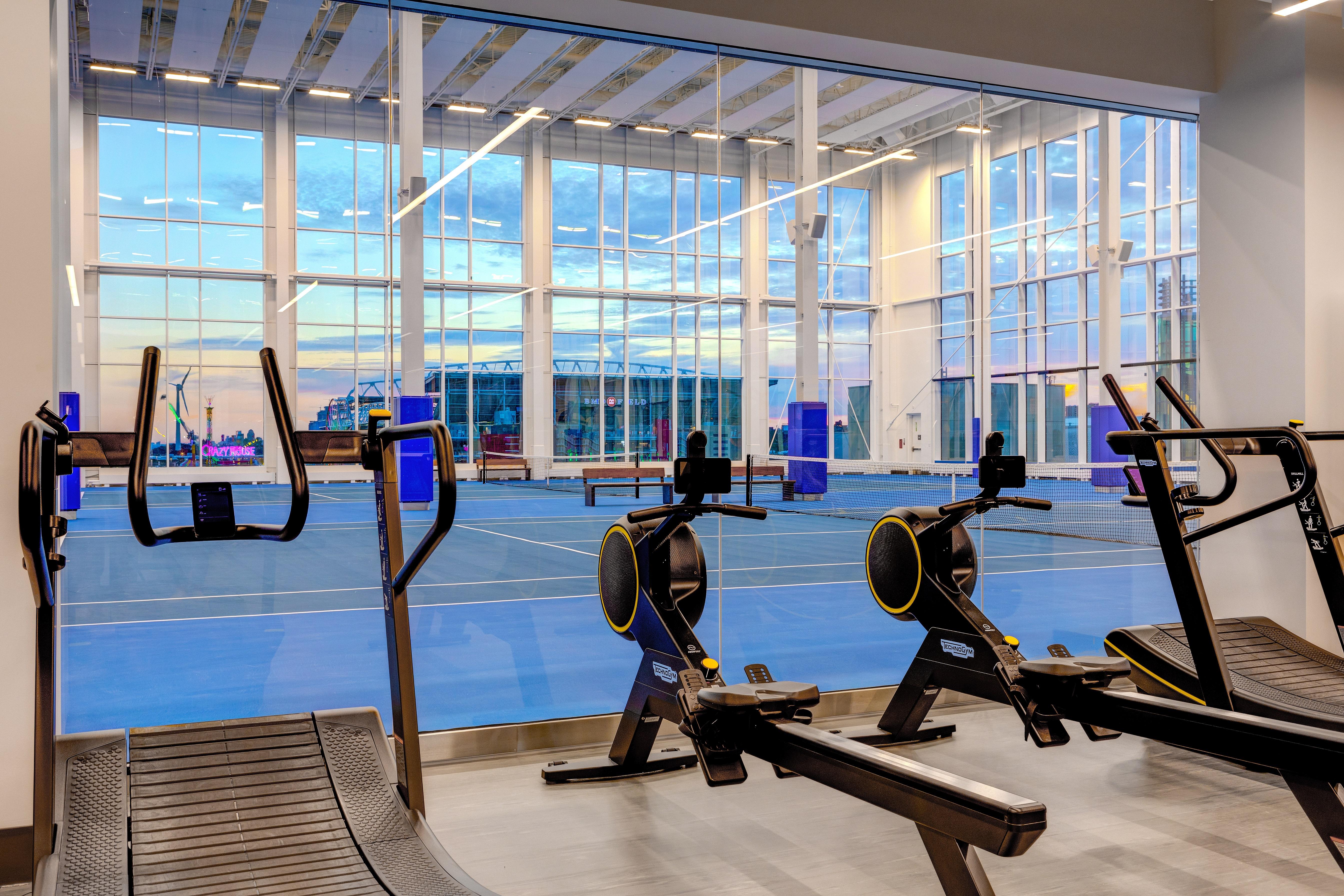 Hotel X Toronto, A Destination By Hyatt Hotel Exterior foto The Sports and Fitness Center