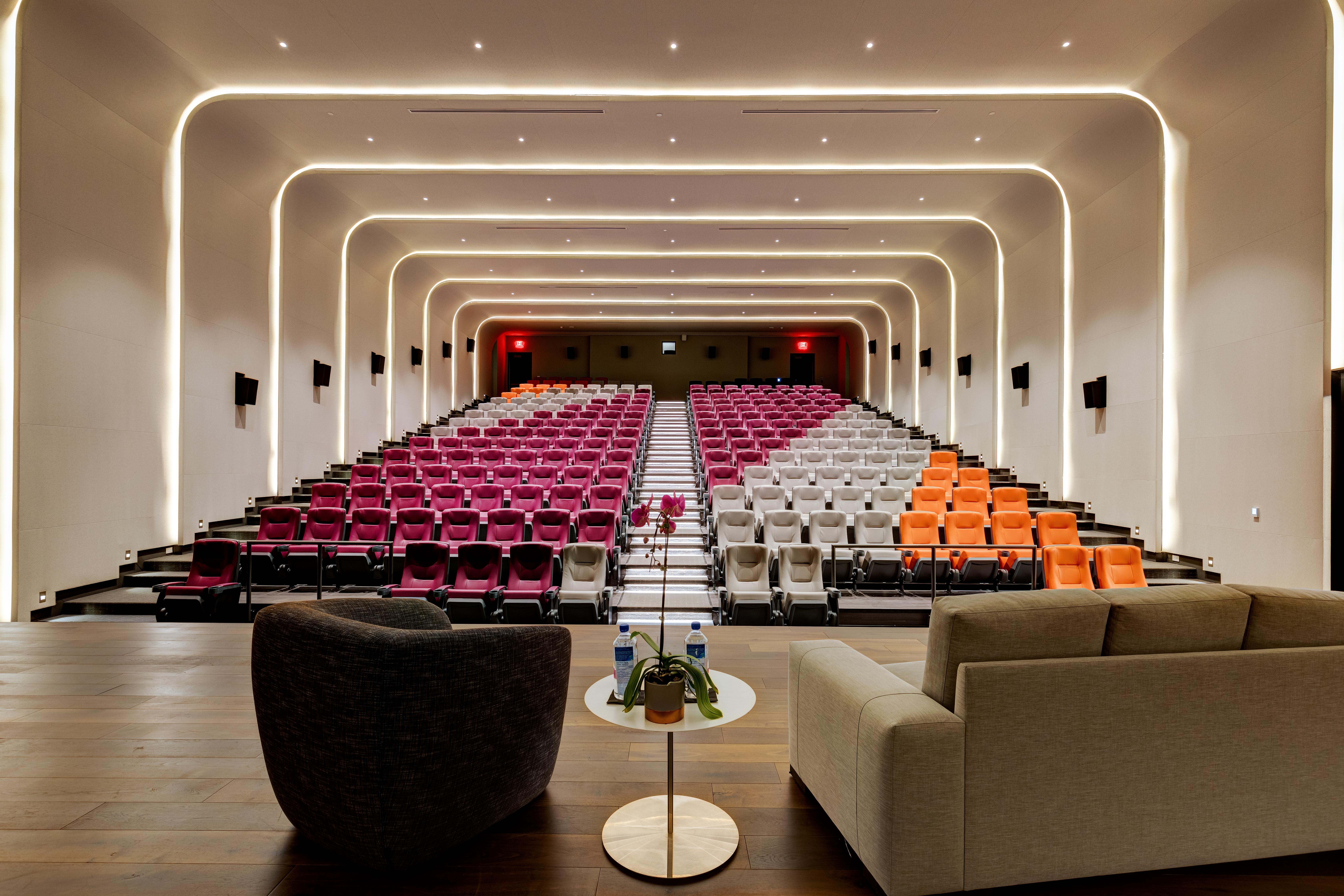 Hotel X Toronto, A Destination By Hyatt Hotel Exterior foto The movie theater at The Standard East Village